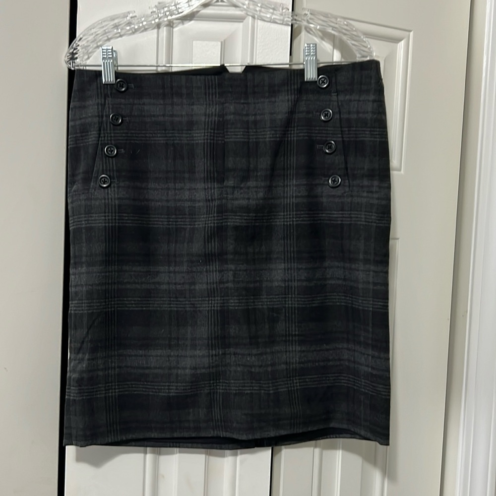 Gap wool black and grey plaid skirt with button-front detail